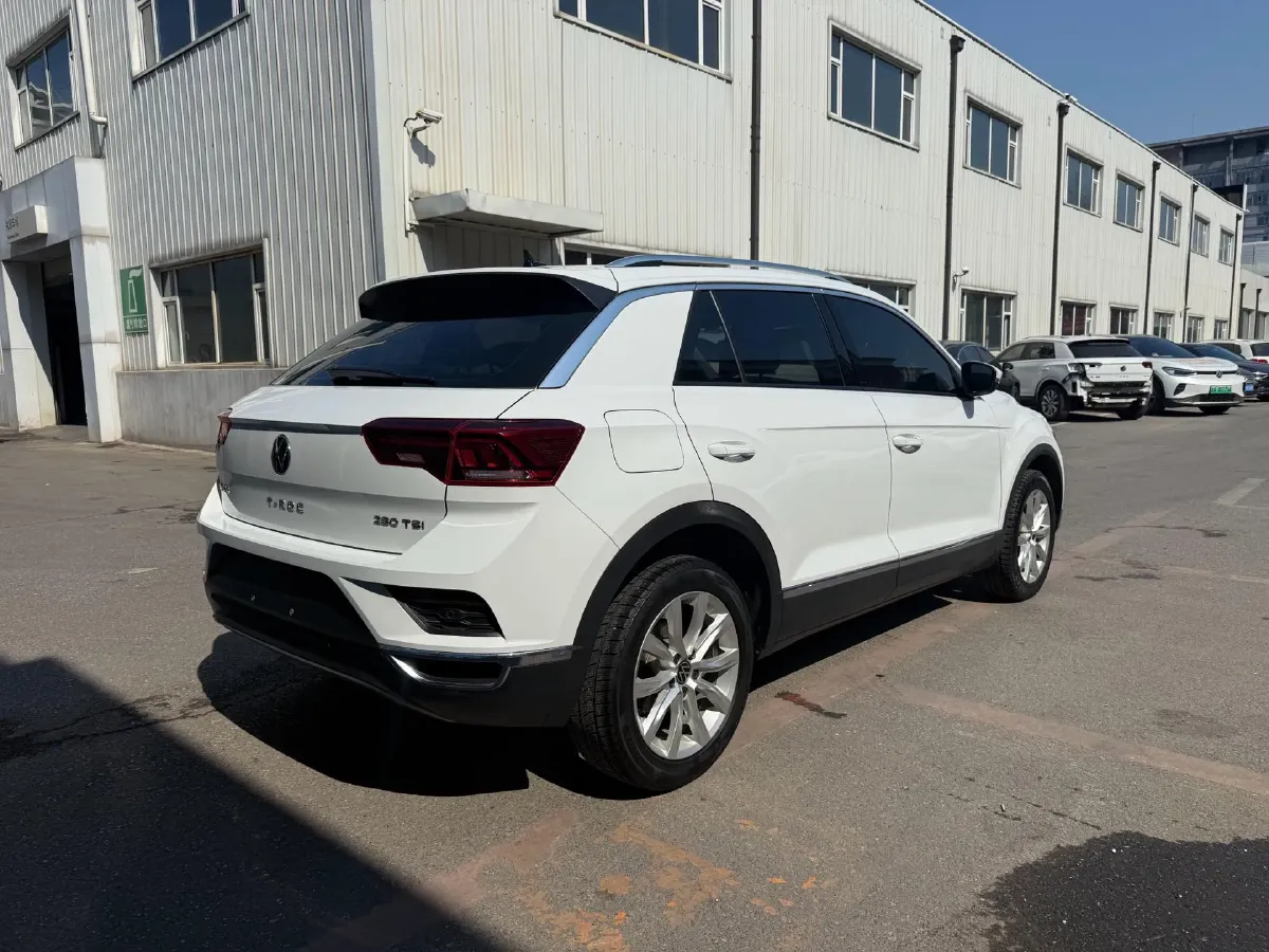 2021 Volkswagen T-Roc 1.4T 150HP L4 7DCT,autocango,china used car exporter,china ev exporter,chinese used car exporter,chinese used ev exporter