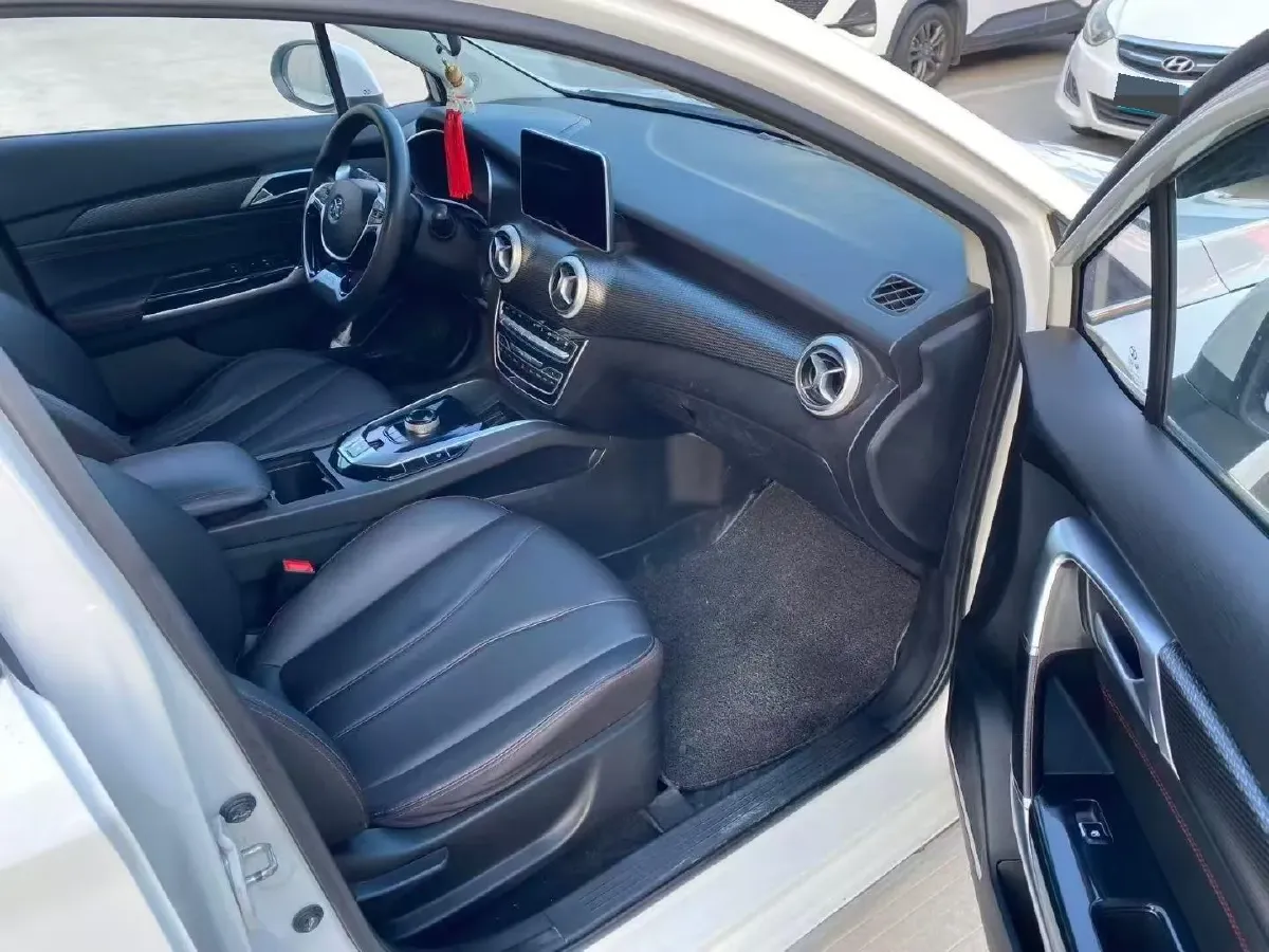 2018 BeiJing Auto EU5 BEV 53.66KWH,autocango,china used car exporter,china ev exporter,chinese used car exporter,chinese used ev exporter