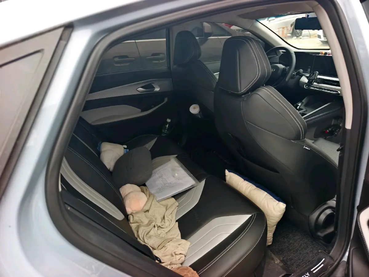 2022 Geely Binray 1.5T 181HP L4 7DCT,autocango,china used car exporter,china ev exporter,chinese used car exporter,chinese used ev exporter