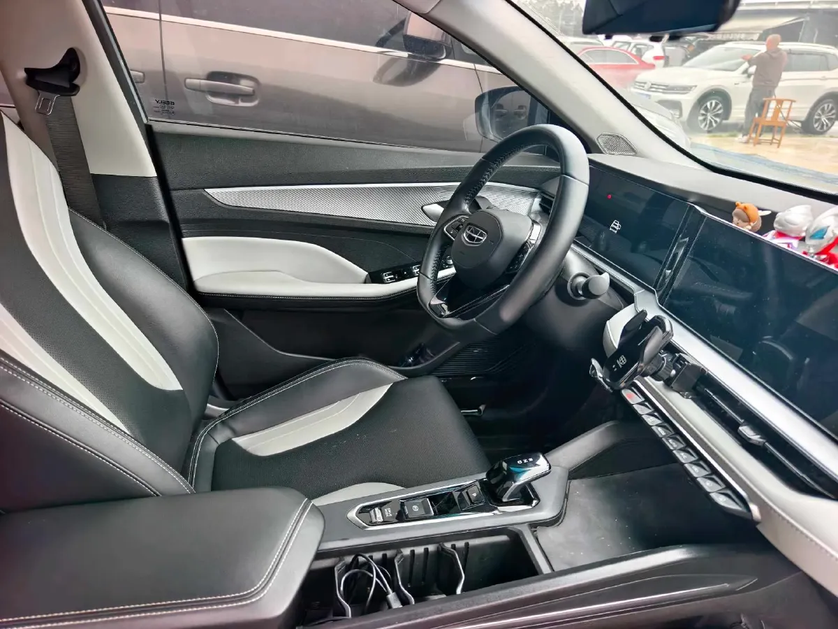 2022 Geely Binray 1.5T 181HP L4 7DCT,autocango,china used car exporter,china ev exporter,chinese used car exporter,chinese used ev exporter