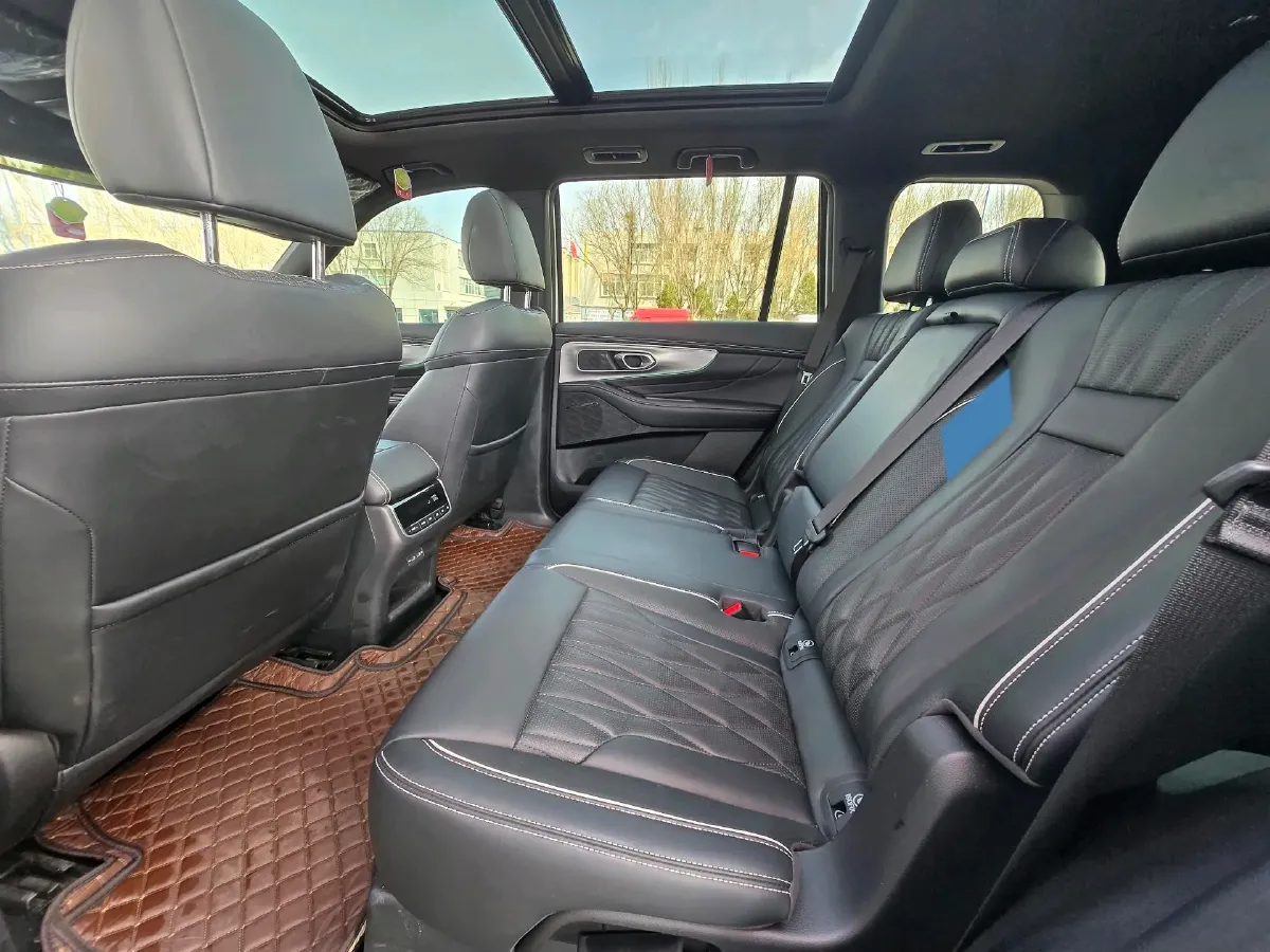 2024 GAC Trumpchi GS8 2.0T 252HP L4 8AT,autocango,china used car exporter,china ev exporter,chinese used car exporter,chinese used ev exporter