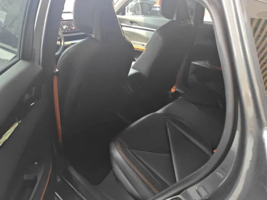 2022 ChangAn UNI-V 1.5T 188HP L4 7DCT,autocango,china used car exporter,china ev exporter,chinese used car exporter,chinese used ev exporter