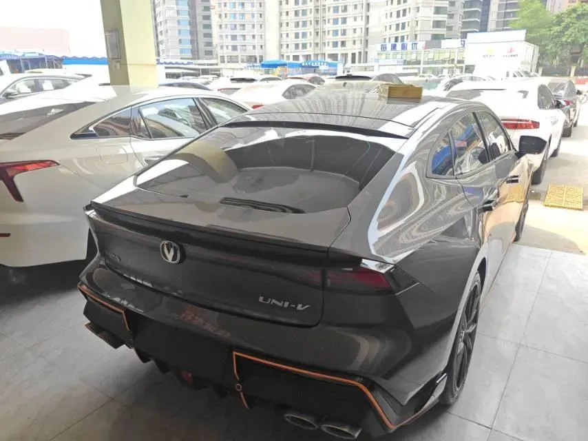 2022 ChangAn UNI-V 1.5T 188HP L4 7DCT,autocango,china used car exporter,china ev exporter,chinese used car exporter,chinese used ev exporter