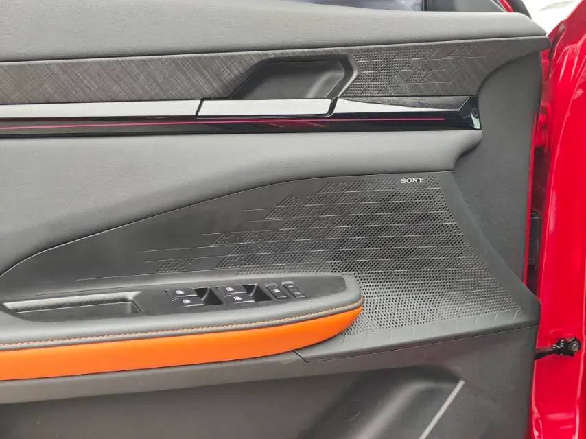 2022 ChangAn UNI-V 1.5T 188HP L4 7DCT,autocango,china used car exporter,china ev exporter,chinese used car exporter,chinese used ev exporter