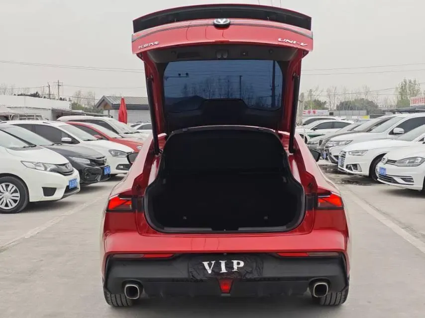 2022 ChangAn UNI-V 1.5T 188HP L4 7DCT,autocango,china used car exporter,china ev exporter,chinese used car exporter,chinese used ev exporter