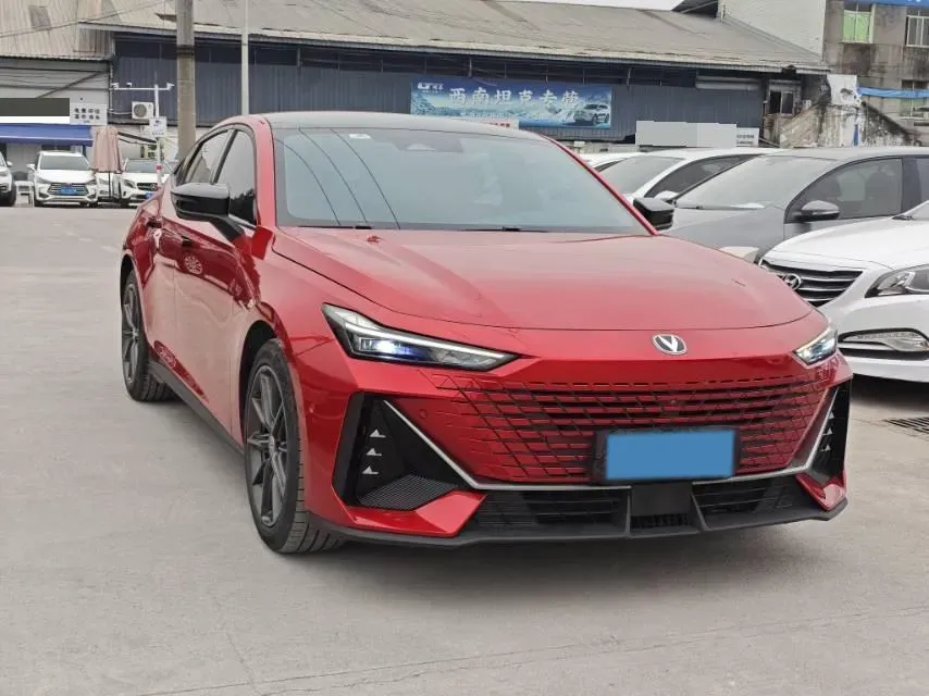 2022 ChangAn UNI-V 1.5T 188HP L4 7DCT,autocango,china used car exporter,china ev exporter,chinese used car exporter,chinese used ev exporter