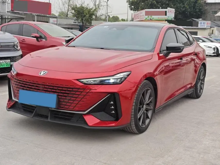 2022 ChangAn UNI-V 1.5T 188HP L4 7DCT,autocango,china used car exporter,china ev exporter,chinese used car exporter,chinese used ev exporter