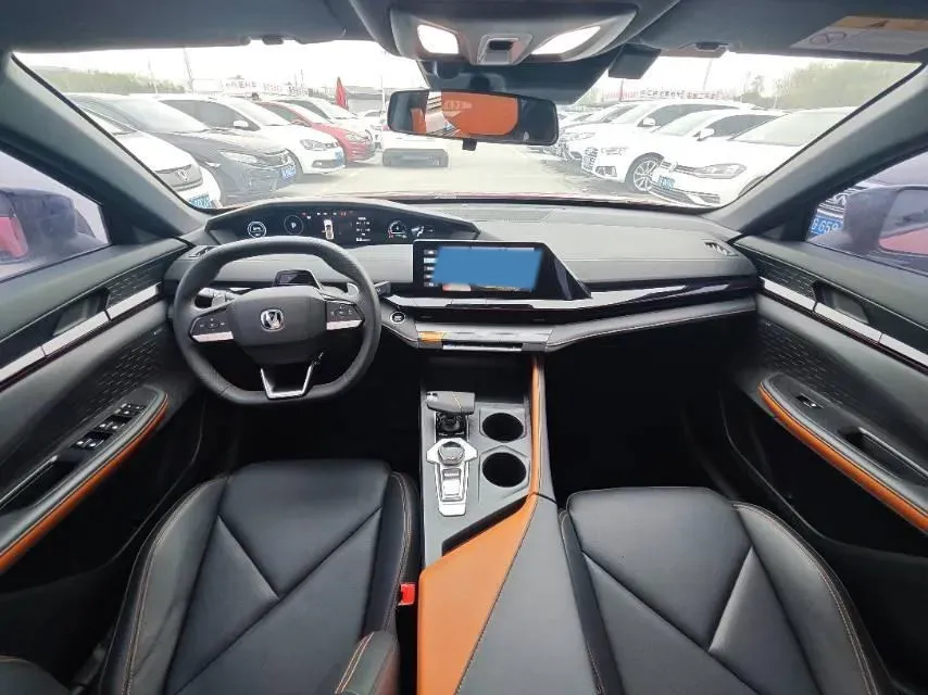 2022 ChangAn UNI-V 1.5T 188HP L4 7DCT,autocango,china used car exporter,china ev exporter,chinese used car exporter,chinese used ev exporter