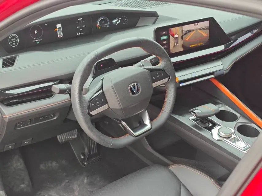 2022 ChangAn UNI-V 1.5T 188HP L4 7DCT,autocango,china used car exporter,china ev exporter,chinese used car exporter,chinese used ev exporter