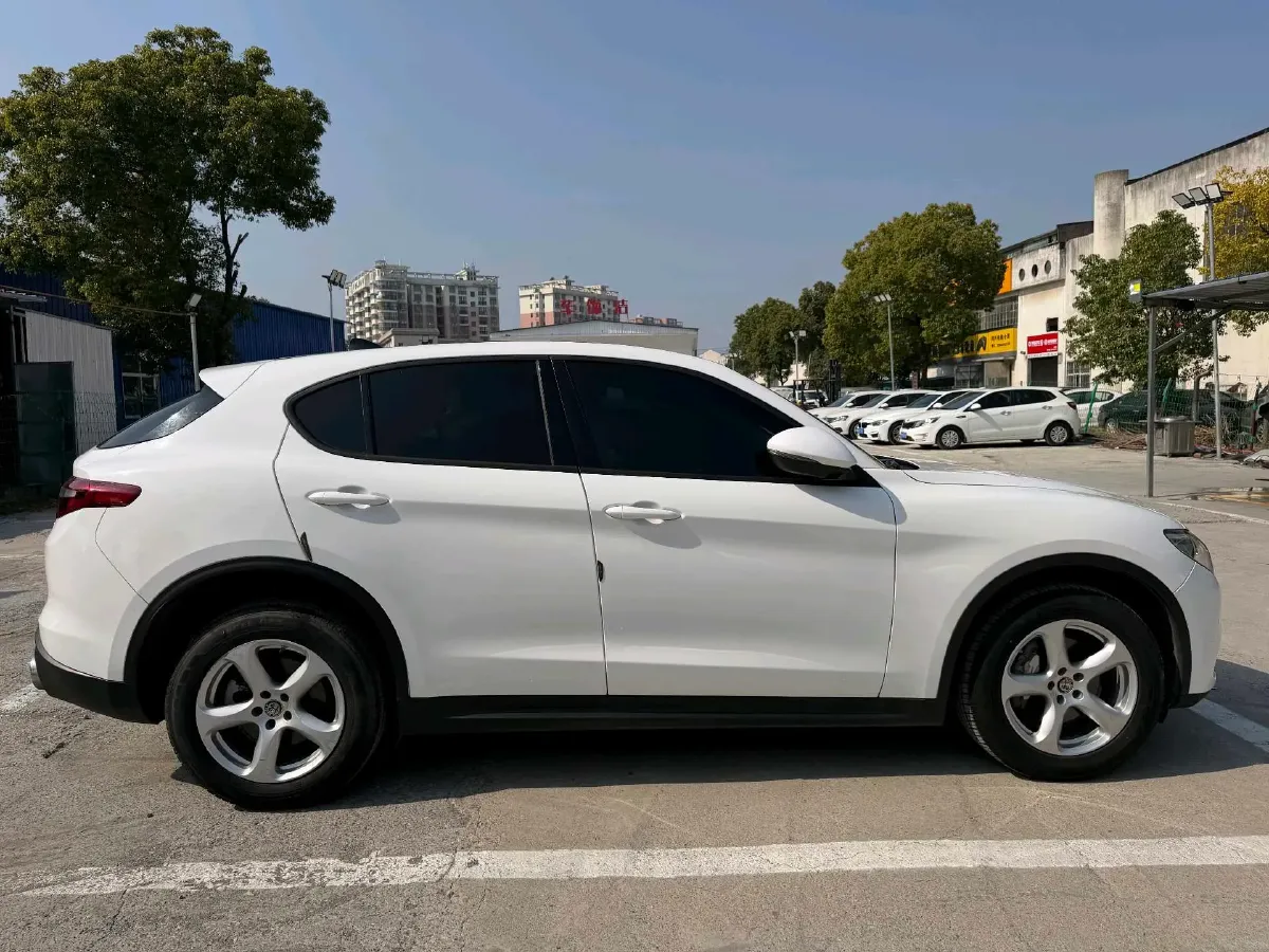 2017 Lexus NX 2.0T 238HP L4 6AT,autocango,china used car exporter,china ev exporter,chinese used car exporter,chinese used ev exporter