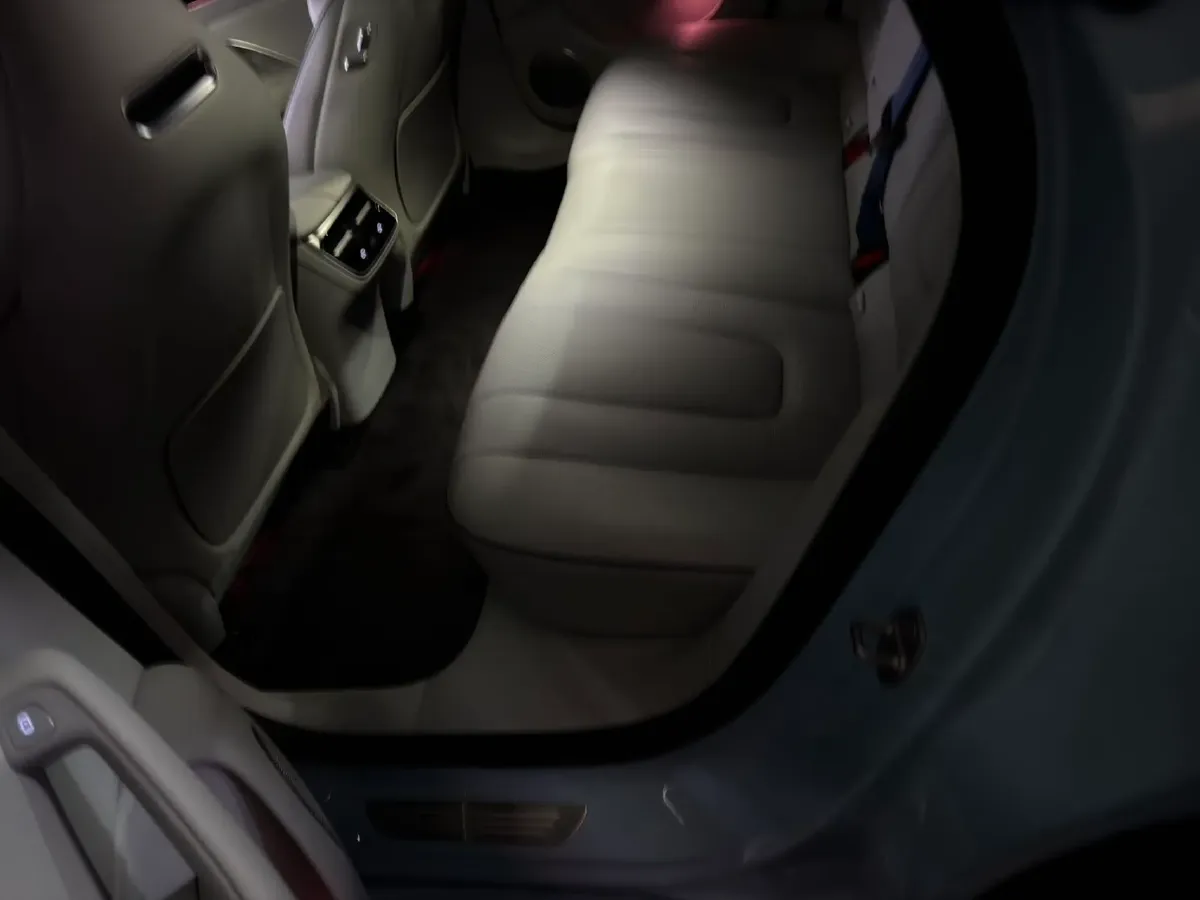 2025 Luxeed S7 BEV 100KWH,autocango,china used car exporter,china ev exporter,chinese used car exporter,chinese used ev exporter