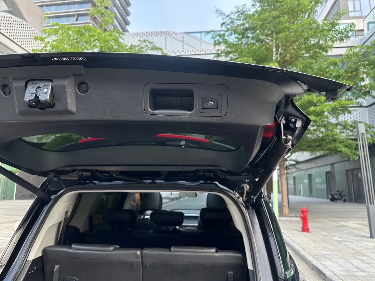 2017 GAC Trumpchi GS8 2.0T 201HP L4 6AT,autocango,china used car exporter,china ev exporter,chinese used car exporter,chinese used ev exporter