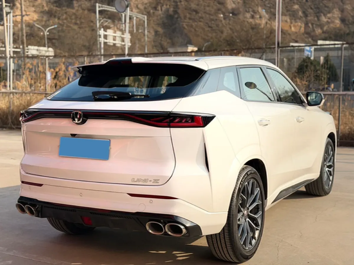 2025 ChangAn UNI-Z 1.5T 188HP L4 7DCT,autocango,china used car exporter,china ev exporter,chinese used car exporter,chinese used ev exporter