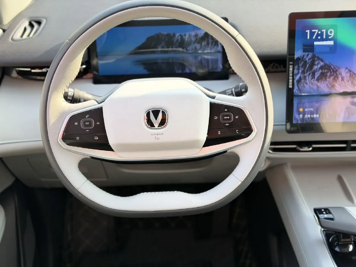 2025 ChangAn UNI-Z 1.5T 188HP L4 7DCT,autocango,china used car exporter,china ev exporter,chinese used car exporter,chinese used ev exporter