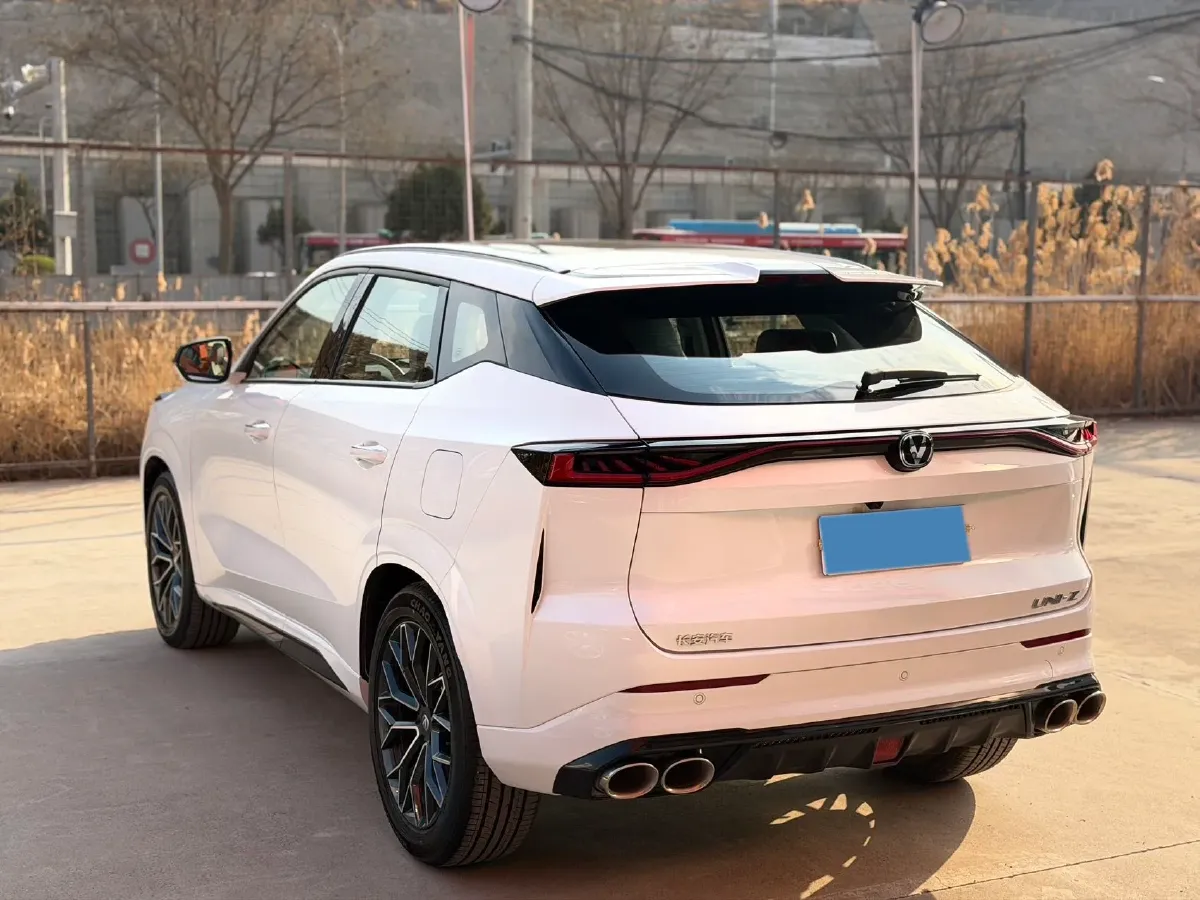 2025 ChangAn UNI-Z 1.5T 188HP L4 7DCT,autocango,china used car exporter,china ev exporter,chinese used car exporter,chinese used ev exporter