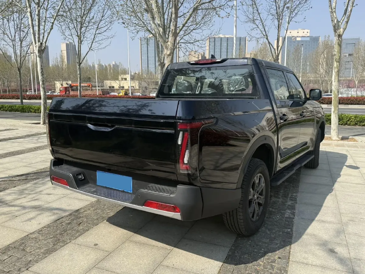 2025 Dongfeng Z9 2.0T 258HP L4 8AT,autocango,china used car exporter,china ev exporter,chinese used car exporter,chinese used ev exporter