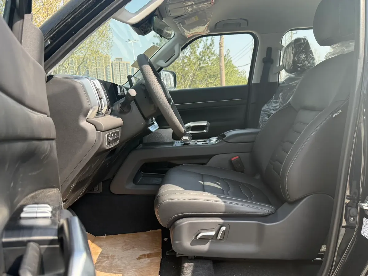 2025 Dongfeng Z9 2.0T 258HP L4 8AT,autocango,china used car exporter,china ev exporter,chinese used car exporter,chinese used ev exporter