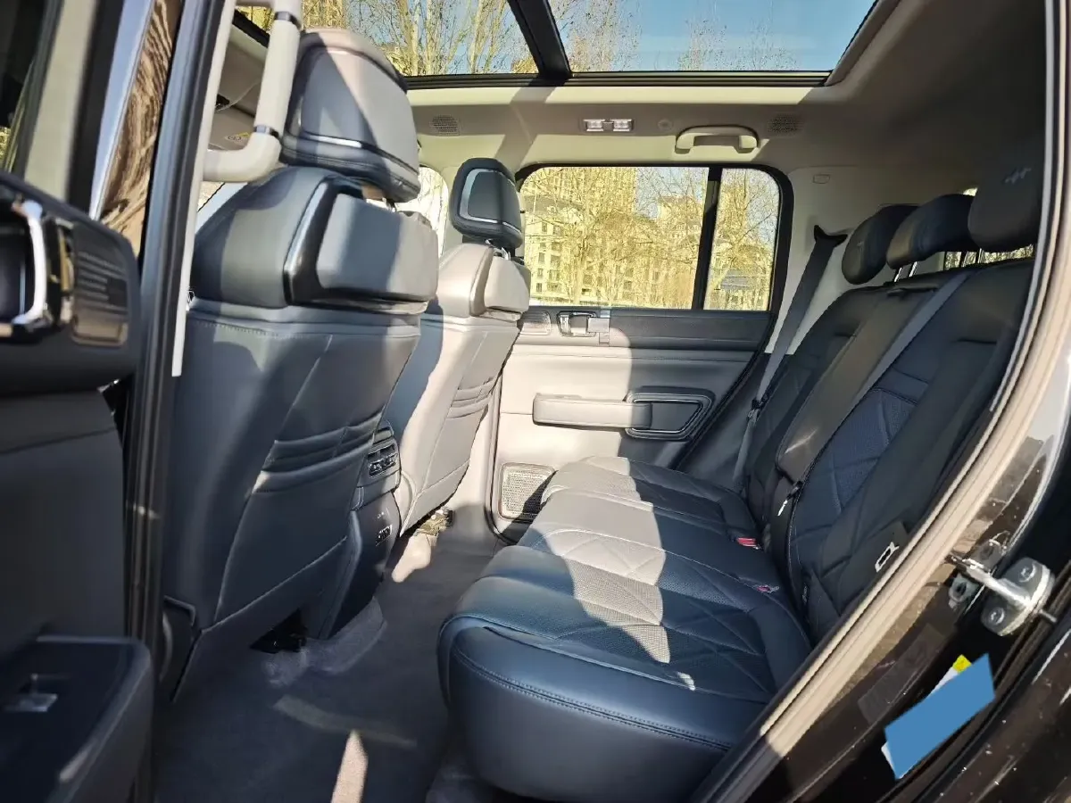 2023 FangChengBao Bao 5 1.5T 194HP L4 E-CVT PHEV 31.8KWH,autocango,china used car exporter,china ev exporter,chinese used car exporter,chinese used ev exporter