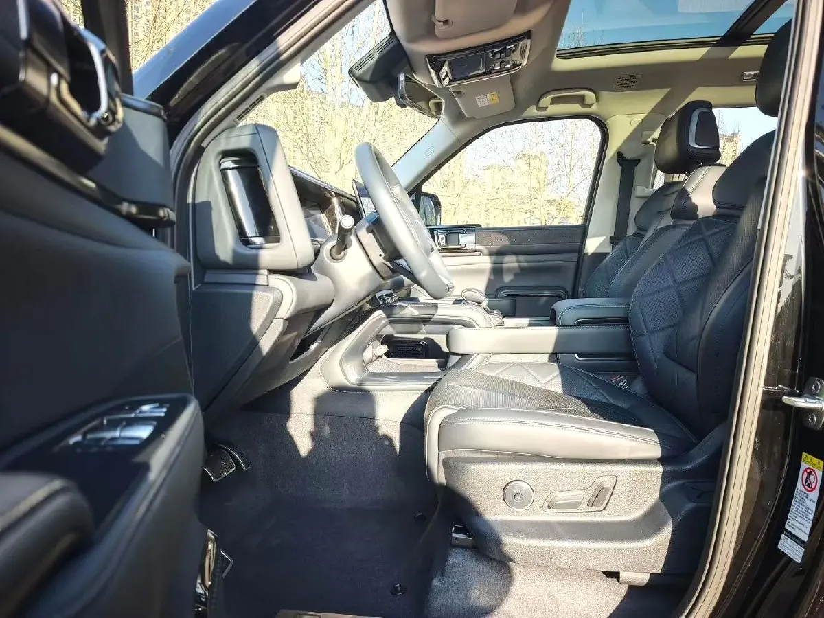 2023 FangChengBao Bao 5 1.5T 194HP L4 E-CVT PHEV 31.8KWH,autocango,china used car exporter,china ev exporter,chinese used car exporter,chinese used ev exporter