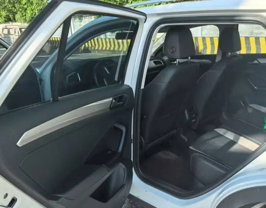 2022 Volkswagen T-Roc 1.4T 150HP L4 7DCT,autocango,china used car exporter,china ev exporter,chinese used car exporter,chinese used ev exporter