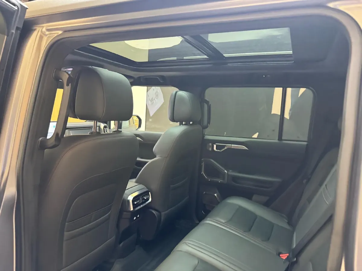 2024 Jetour ShanHai TravellerC-DM 1.5T 156HP L4 3DHT PHEV 43.24KWH,autocango,china used car exporter,china ev exporter,chinese used car exporter,chinese used ev exporter