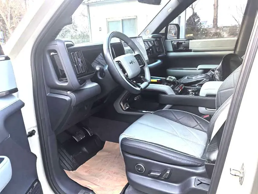 2023 FangChengBao Bao 5 1.5T 194HP L4 E-CVT PHEV 31.8KWH,autocango,china used car exporter,china ev exporter,chinese used car exporter,chinese used ev exporter