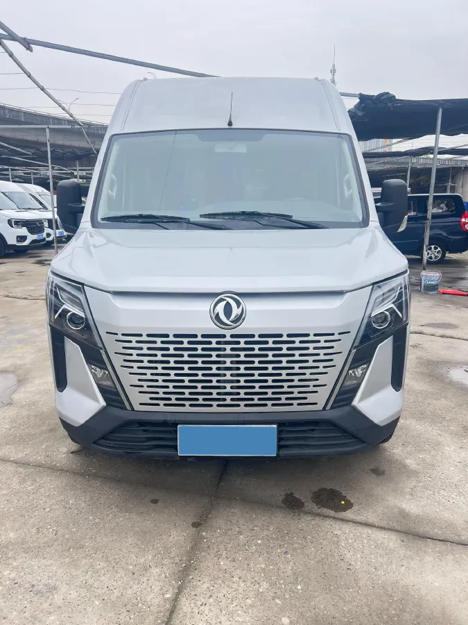 2023 MAXUS XinTu V70 2.0T 125HP L4 6MT,autocango,china used car exporter,china ev exporter,chinese used car exporter,chinese used ev exporter