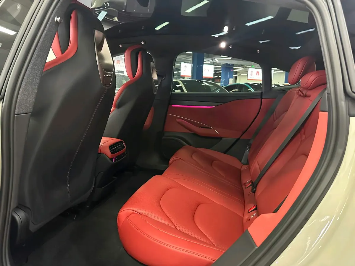 2024 MI SU7 BEV 73.6KWH,autocango,china used car exporter,china ev exporter,chinese used car exporter,chinese used ev exporter