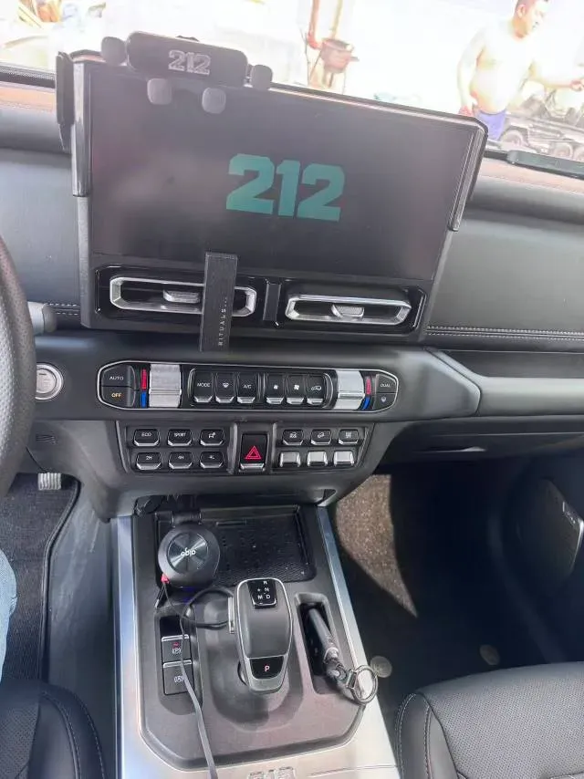 2024 212 212 T01 2.0T 252HP L4 8AT,autocango,china used car exporter,china ev exporter,chinese used car exporter,chinese used ev exporter