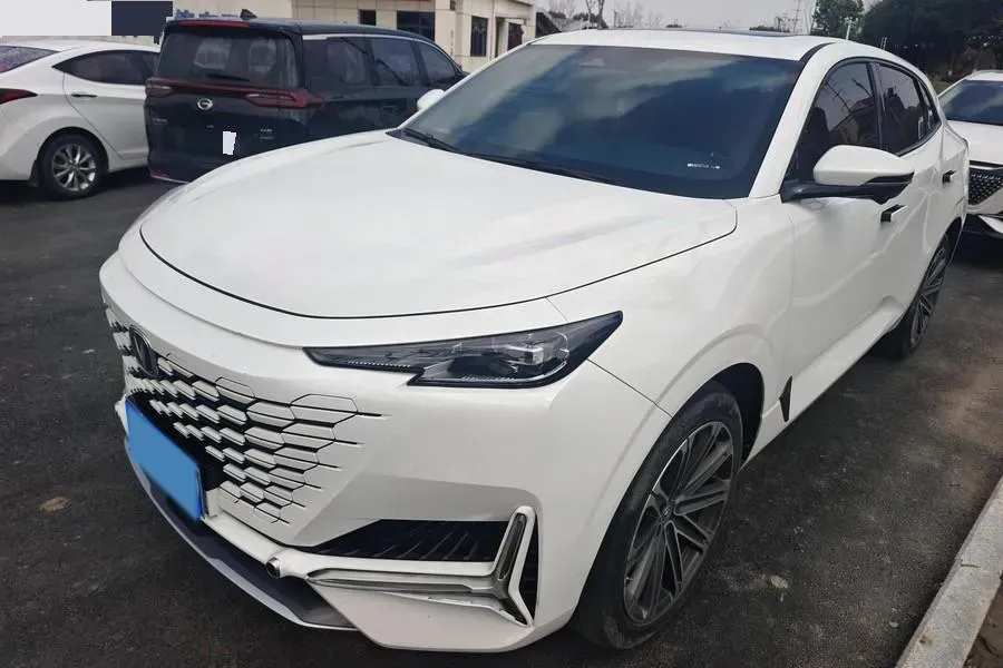 2021 ChangAn UNI-K 2.0T 233HP L4 8AT,autocango,china used car exporter,china ev exporter,chinese used car exporter,chinese used ev exporter