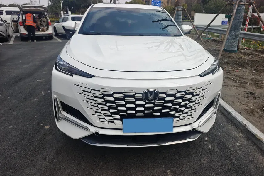 2021 ChangAn UNI-K 2.0T 233HP L4 8AT,autocango,china used car exporter,china ev exporter,chinese used car exporter,chinese used ev exporter
