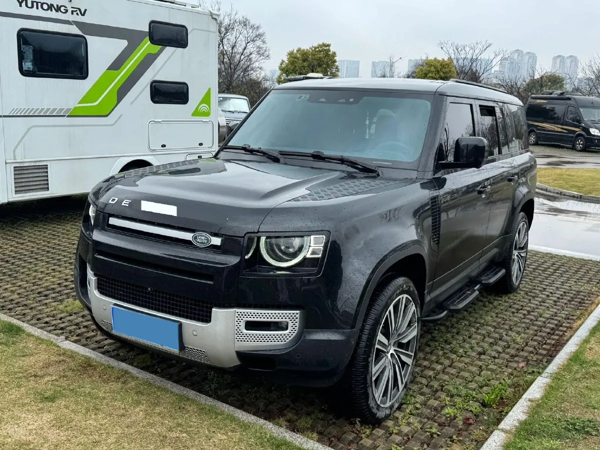 2023 Land Rover Defender 3.0T 400HP L6 8AT,autocango,china used car exporter,china ev exporter,chinese used car exporter,chinese used ev exporter