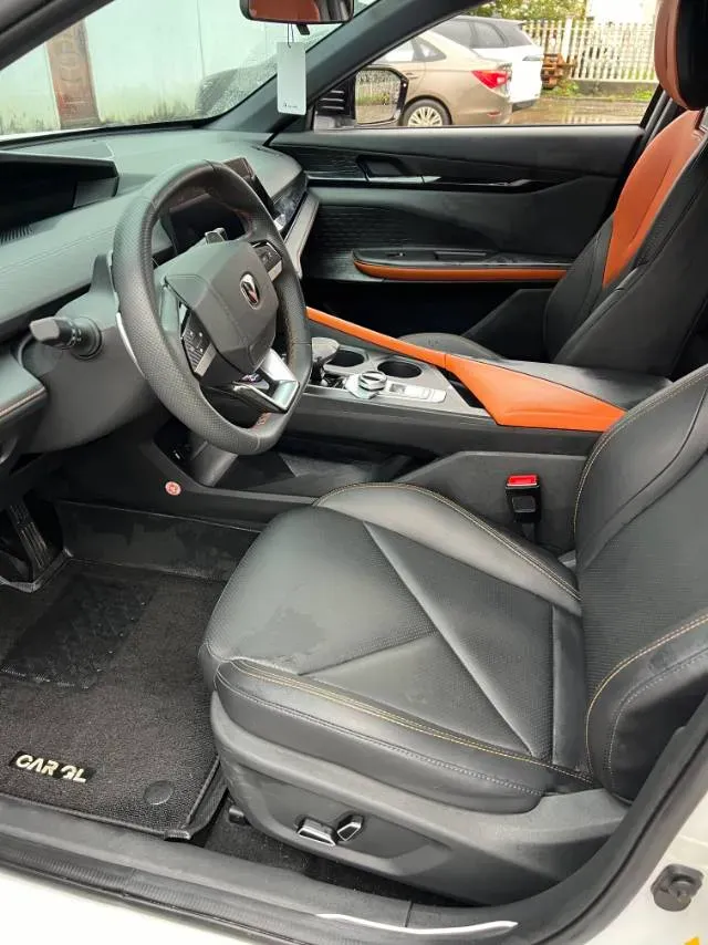 2022 ChangAn UNI-V 1.5T 188HP L4 7DCT,autocango,china used car exporter,china ev exporter,chinese used car exporter,chinese used ev exporter