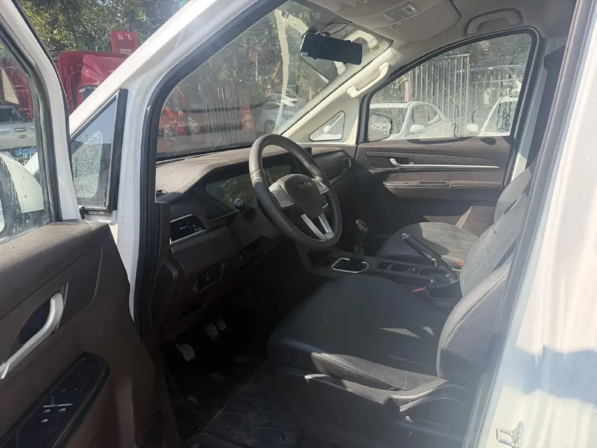 2023 BAW RuiSheng Trump M7 1.6L 124HP L4 5MT,autocango,china used car exporter,china ev exporter,chinese used car exporter,chinese used ev exporter