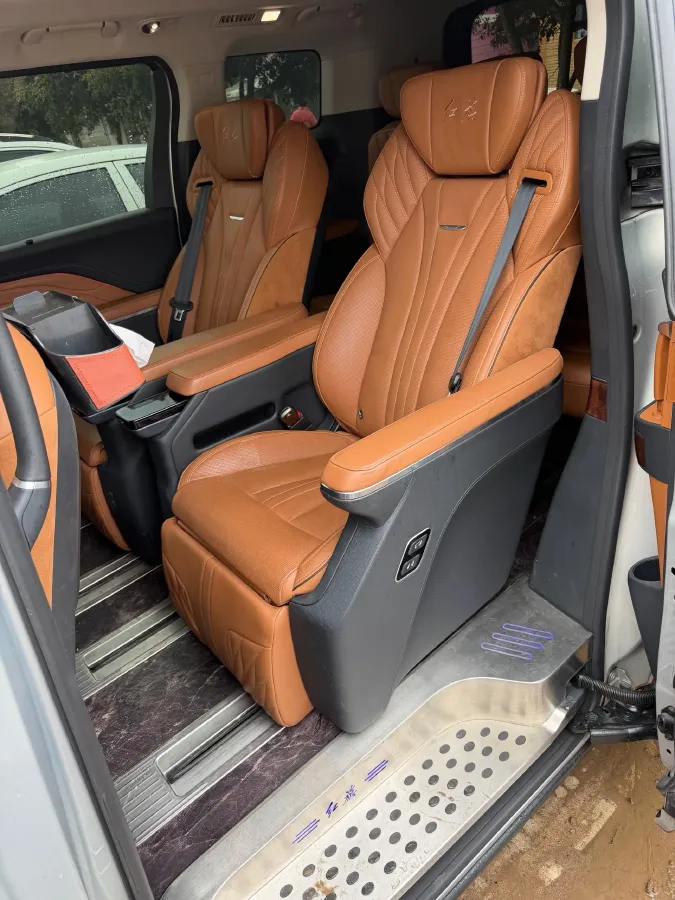 2023 HongQi HQ9 2.0T 252HP L4 8AT,autocango,china used car exporter,china ev exporter,chinese used car exporter,chinese used ev exporter