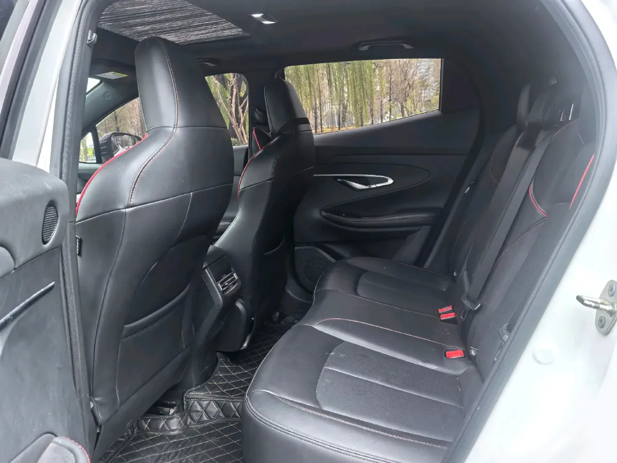 2022 ChangAn UNI-T 1.5T 188HP L4 7DCT,autocango,china used car exporter,china ev exporter,chinese used car exporter,chinese used ev exporter