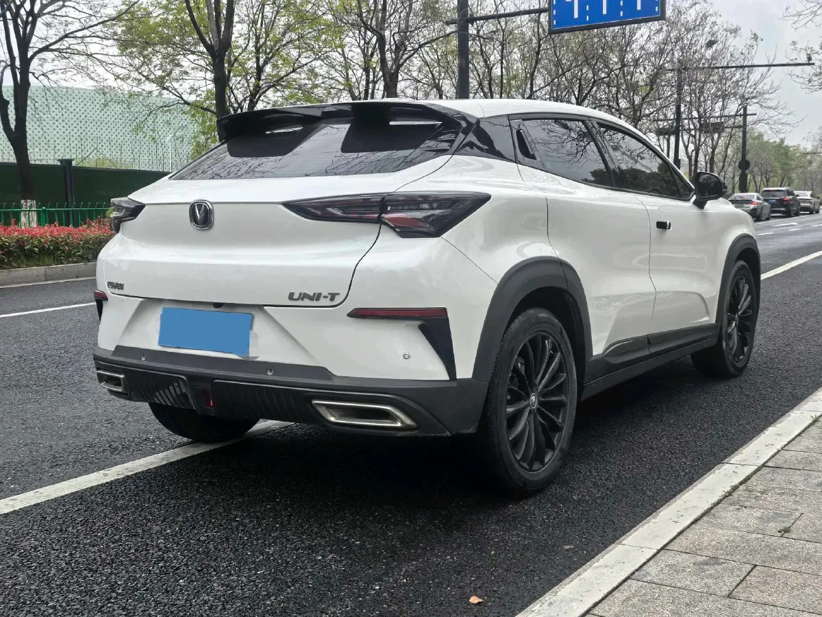 2022 ChangAn UNI-T 1.5T 188HP L4 7DCT,autocango,china used car exporter,china ev exporter,chinese used car exporter,chinese used ev exporter
