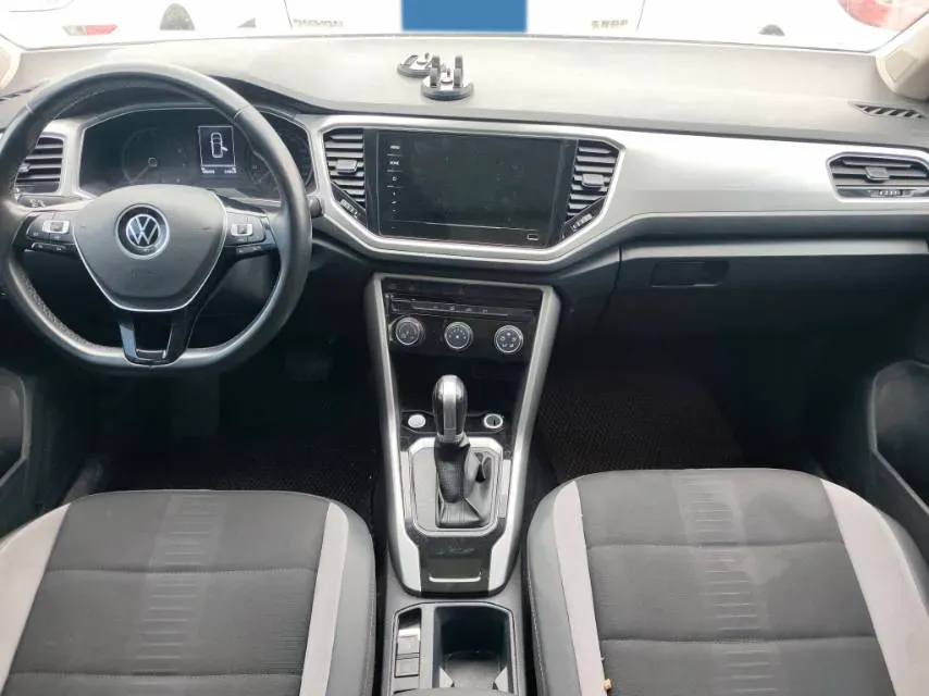 2022 Volkswagen T-Roc 1.4T 150HP L4 7DCT,autocango,china used car exporter,china ev exporter,chinese used car exporter,chinese used ev exporter