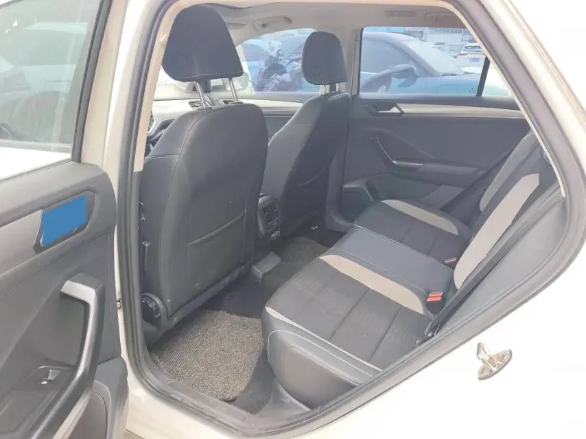 2022 Volkswagen T-Roc 1.4T 150HP L4 7DCT,autocango,china used car exporter,china ev exporter,chinese used car exporter,chinese used ev exporter