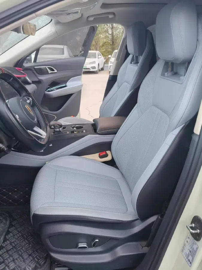 2024 HongQi HS3 1.5T 169HP L4 1DHT PHEV 18.4KWH,autocango,china used car exporter,china ev exporter,chinese used car exporter,chinese used ev exporter