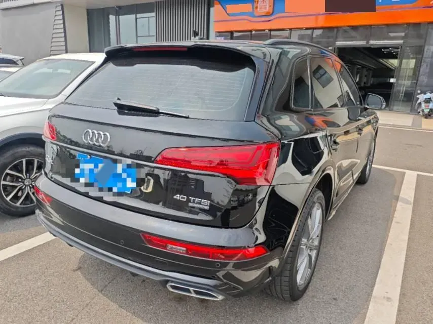 2024 Audi Q5L 2.0T 245HP L4 7DCT,autocango,china used car exporter,china ev exporter,chinese used car exporter,chinese used ev exporter
