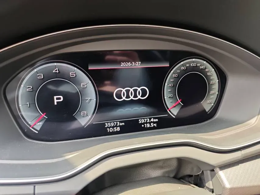 2024 Audi Q5L 2.0T 245HP L4 7DCT,autocango,china used car exporter,china ev exporter,chinese used car exporter,chinese used ev exporter