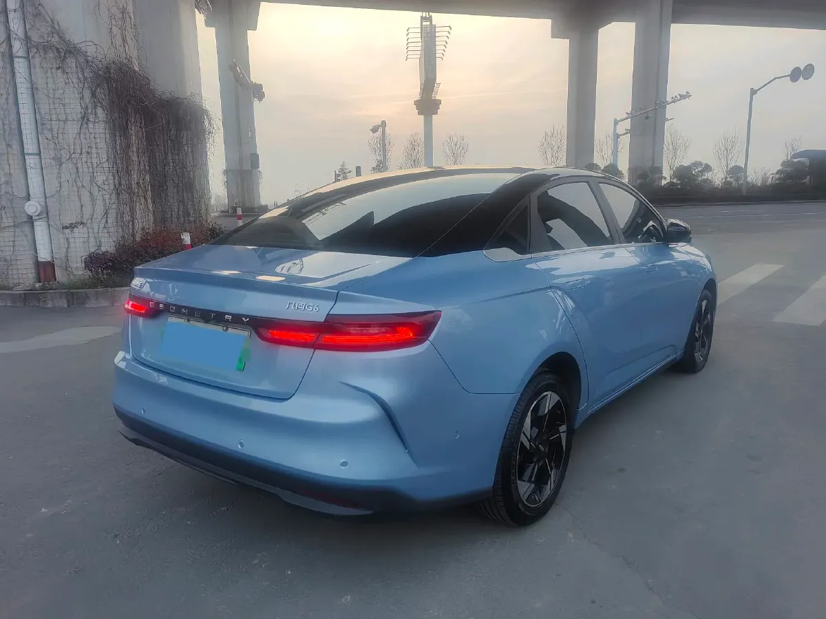 2022 Ruichi Auto ED71 BEV 60.152KWH,autocango,china used car exporter,china ev exporter,chinese used car exporter,chinese used ev exporter