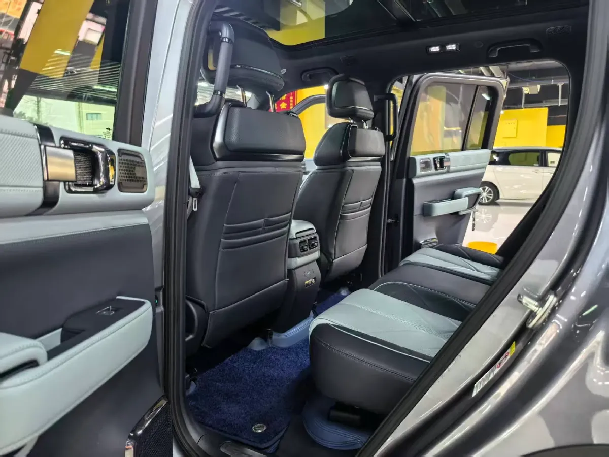 2023 FangChengBao Bao 5 1.5T 194HP L4 E-CVT PHEV 31.8KWH,autocango,china used car exporter,china ev exporter,chinese used car exporter,chinese used ev exporter