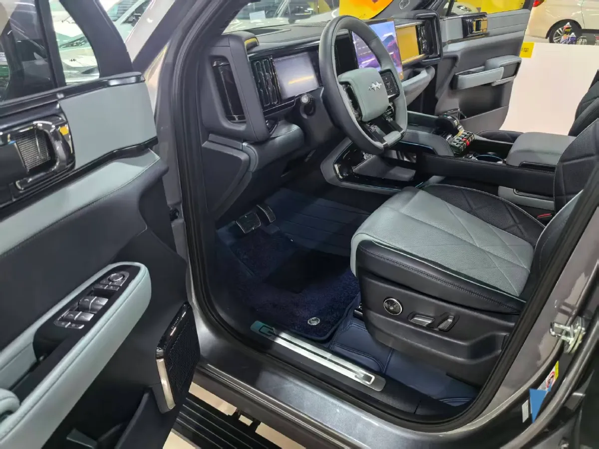 2023 FangChengBao Bao 5 1.5T 194HP L4 E-CVT PHEV 31.8KWH,autocango,china used car exporter,china ev exporter,chinese used car exporter,chinese used ev exporter