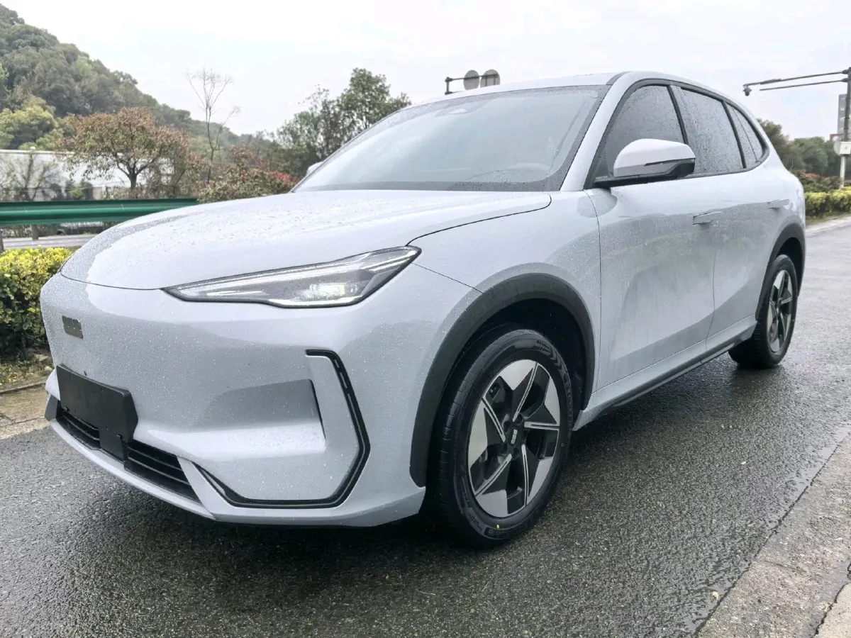 2024 Geely Emgrand L HiP 1.5T 181HP L4 3DHT PHEV 15.5KWH,autocango,china used car exporter,china ev exporter,chinese used car exporter,chinese used ev exporter