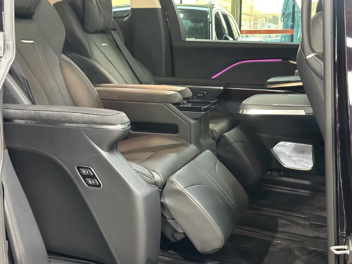 2024 HongQi HQ9 2.0T 163HP L4 1DHT PHEV 20.14KWH,autocango,china used car exporter,china ev exporter,chinese used car exporter,chinese used ev exporter