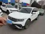 2023 Volkswagen Tiguan L 2.0T 186HP L4 7DCT