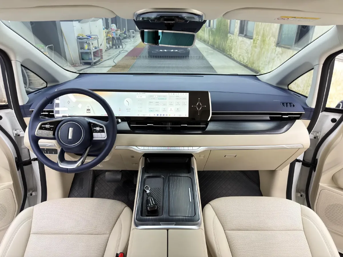 2024 Toyota Sienna 2.5L 189HP L4 E-CVT Hybrid,autocango,china used car exporter,china ev exporter,chinese used car exporter,chinese used ev exporter