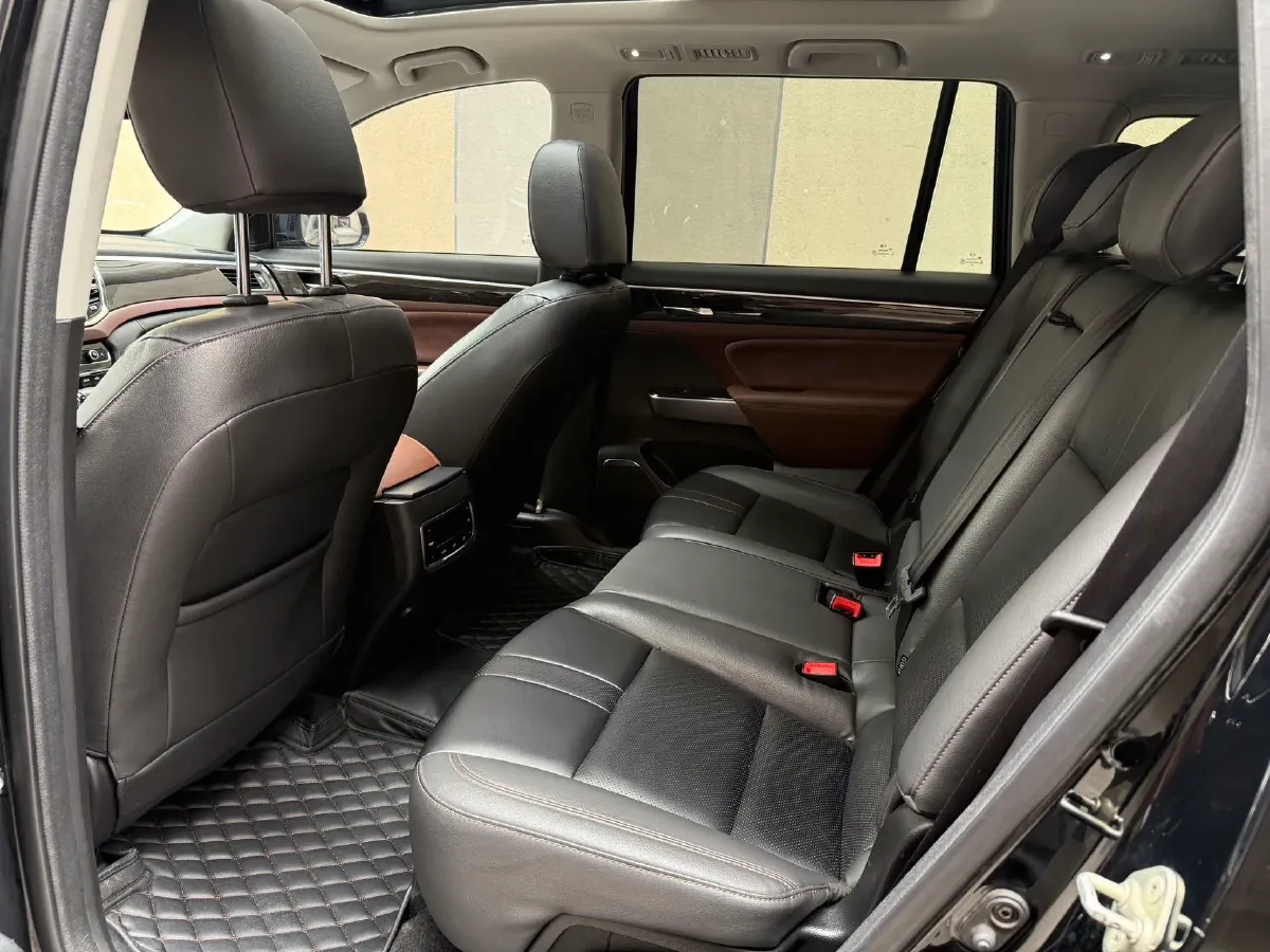 2017 GAC Trumpchi GS8 2.0T 201HP L4 6AT,autocango,china used car exporter,china ev exporter,chinese used car exporter,chinese used ev exporter